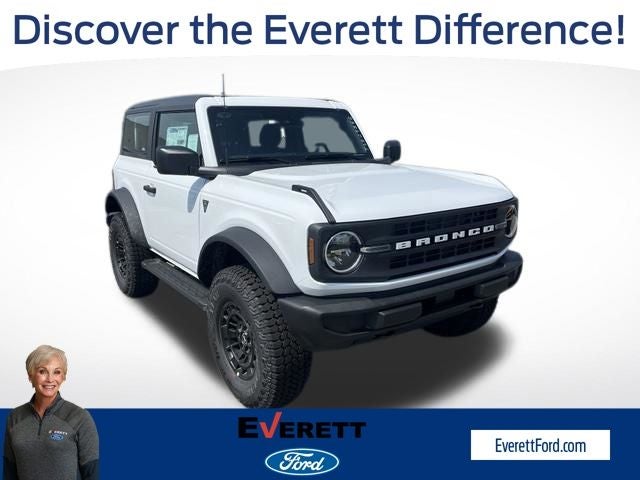 2026 Ford Bronco Base in Oxford White — front three-quarter view