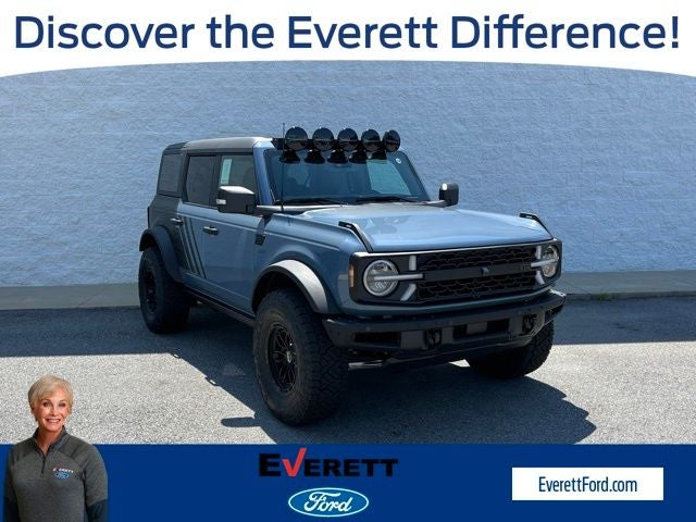 2025 Ford Bronco Badlands in Azure Gray Metallic Tri-Coat — front three-quarter view